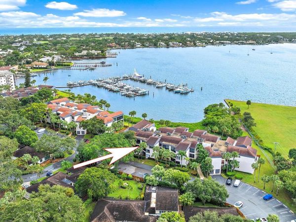 1660 Twelve Oaks Way, Unit 205, North Palm Beach, FL 33408