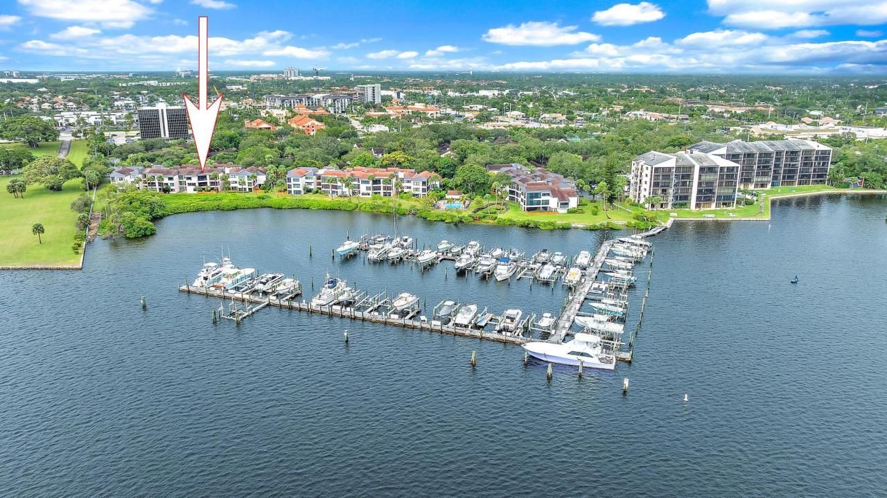 1660 Twelve Oaks Way, Unit 205, North Palm Beach, FL 33408 Photo