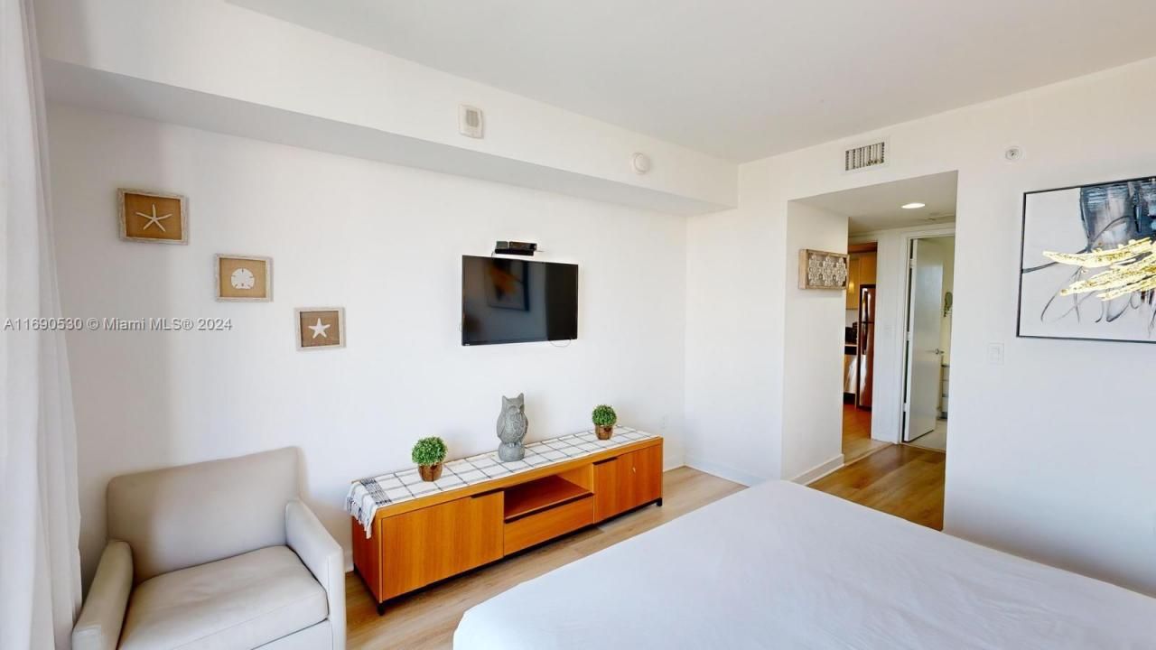2602 E Hallandale Beach Blvd, Unit R610, Hallandale Beach, FL 33009 Photo