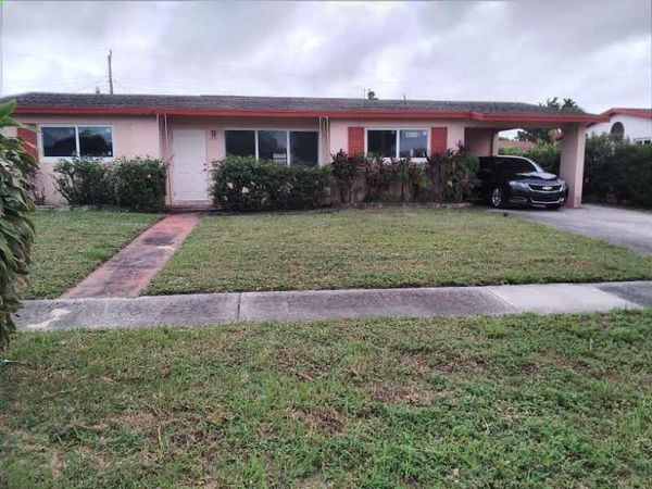 321 W 18th Street, Riviera Beach, FL 33404