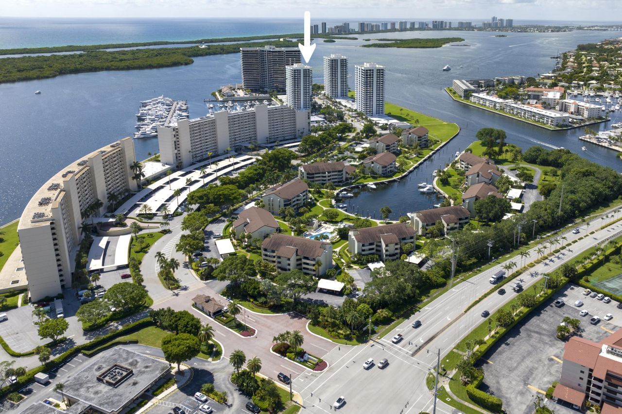 108 Lakeshore Drive, Unit T-38, North Palm Beach, FL 33408 Photo