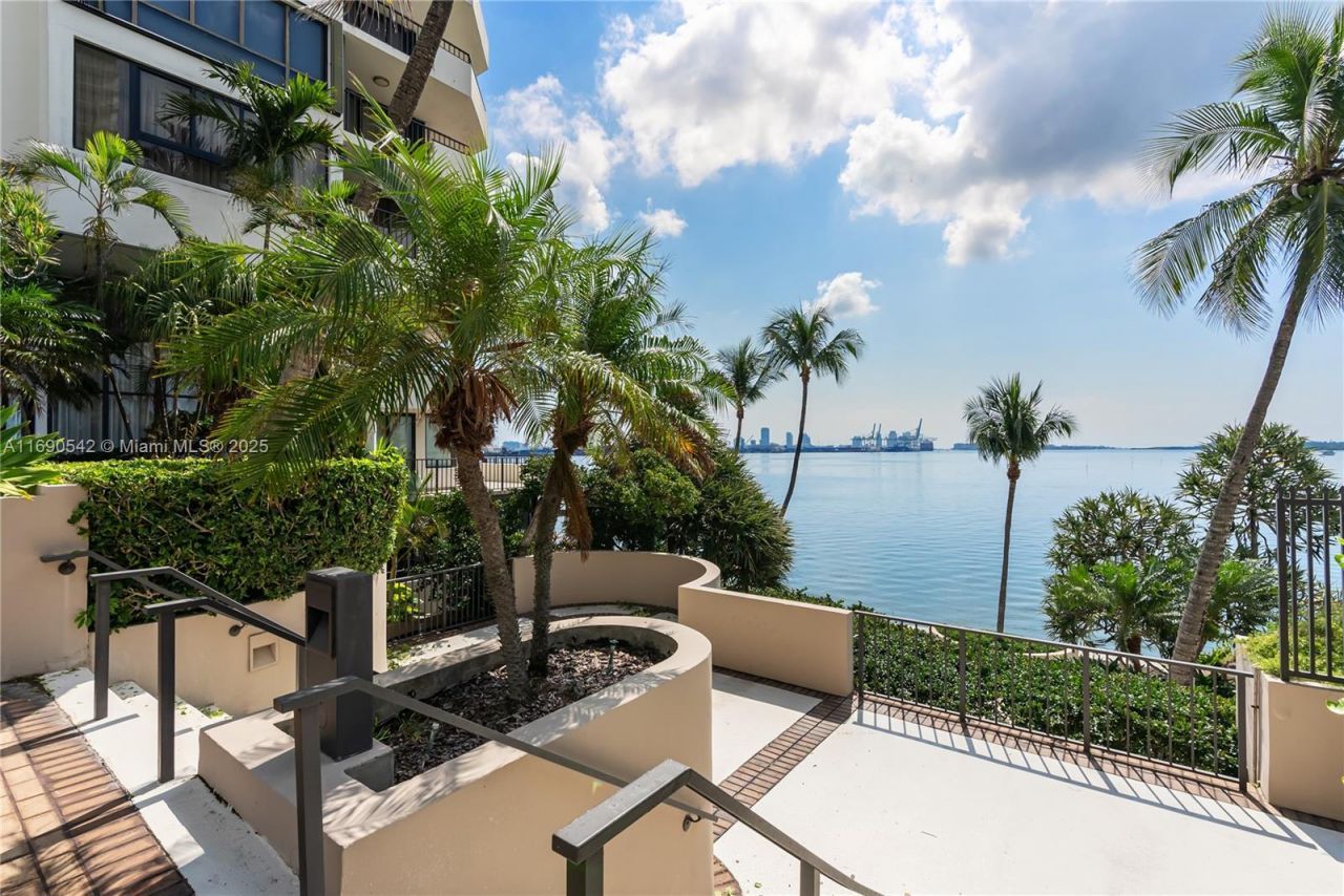 520 Brickell Key Dr, Unit A1812, Miami, FL 33131 Photo