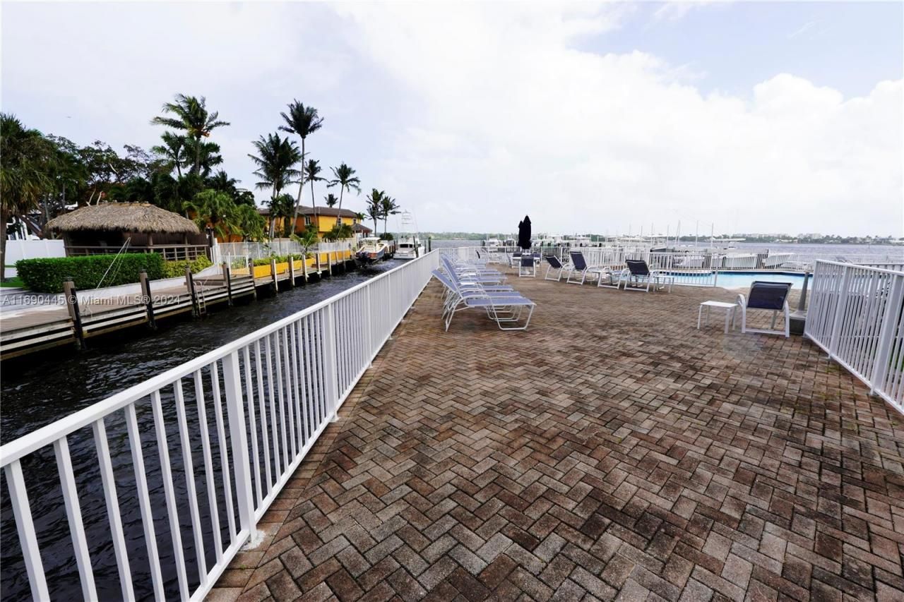 123 Harbors Way, Boynton Beach, FL 33435 Photo