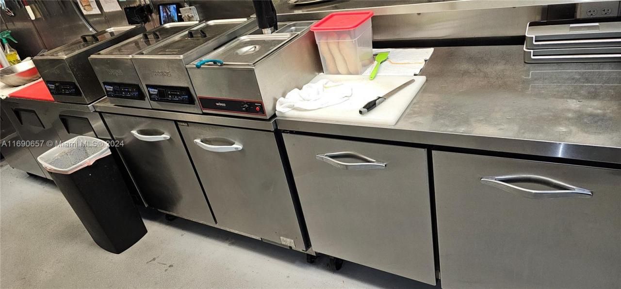 18146 Collins Ave, Sunny Isles Beach, FL 33160 Photo