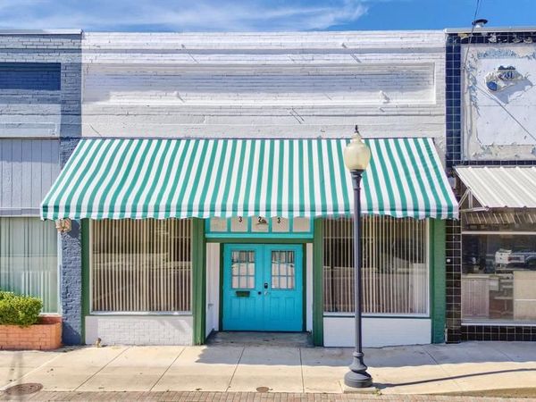 323 N Commerce Street, Gainesville, TX 76240