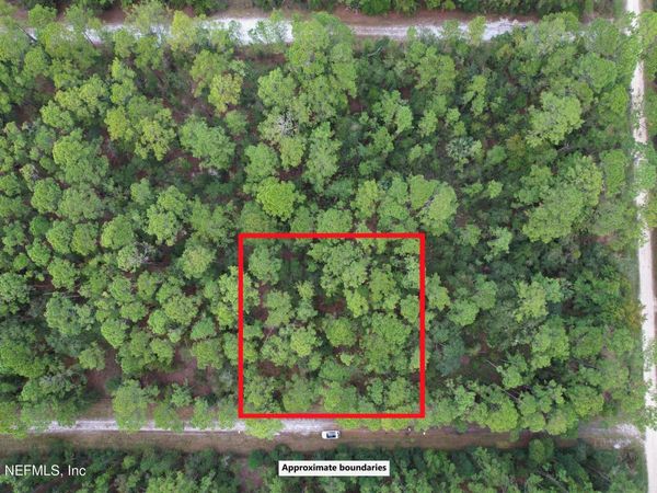 136 HELEN Avenue, Georgetown, FL 32139