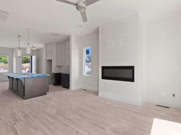 1016 W Trinity Ln, Unit 17, Nashville, TN 37218