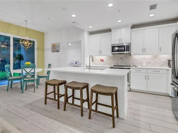 6953 Avalon CIR, Unit 1801, NAPLES, FL 34112