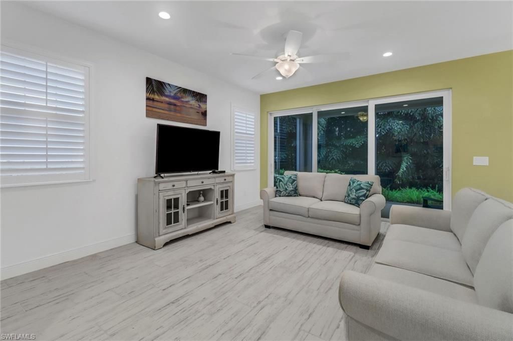6953 Avalon Cir, Unit 1801, Naples, FL 34112 Photo