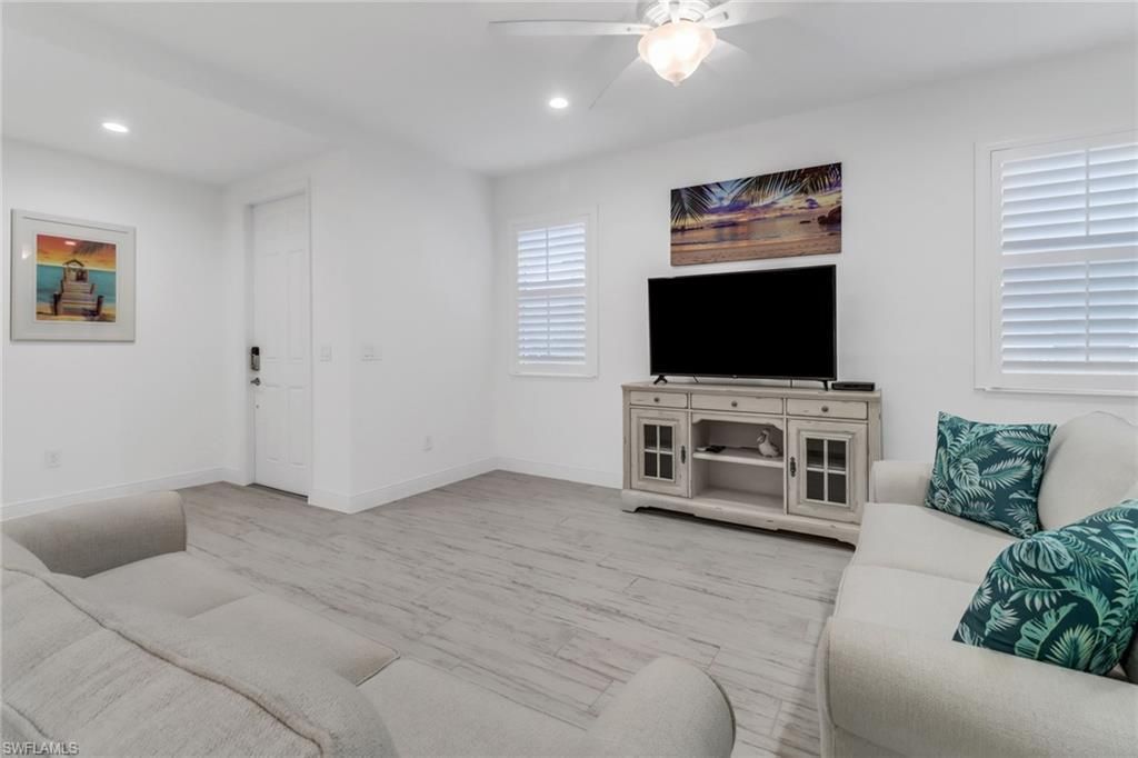 6953 Avalon Cir, Unit 1801, Naples, FL 34112 Photo
