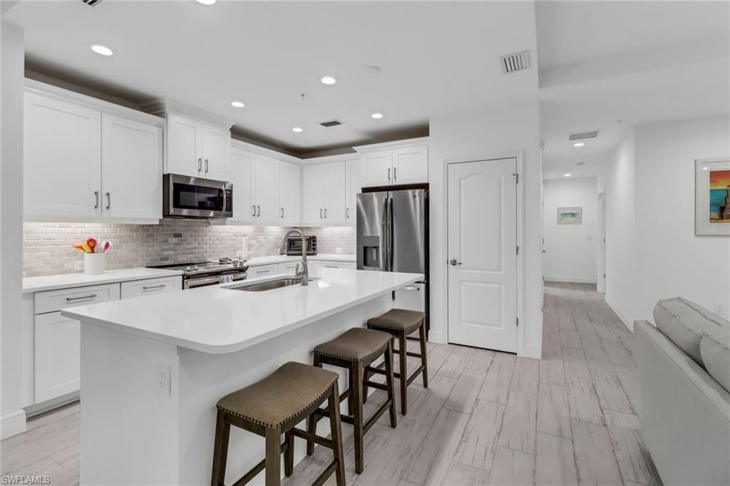 6953 Avalon Cir, Unit 1801, Naples, FL 34112 Photo