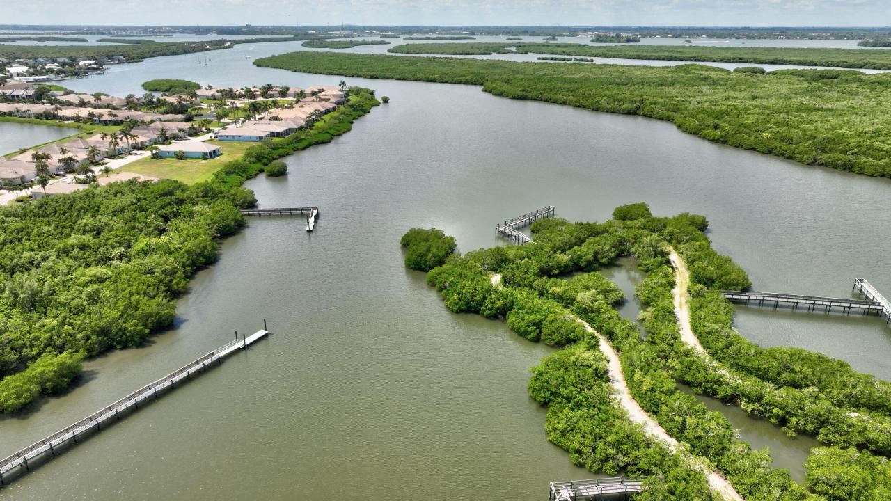 1940 Lynx Drive, Hutchinson Island, FL 34949 Photo