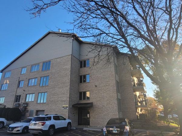 4530 W 93rd Street, Unit 2B, Oak Lawn, IL 60453