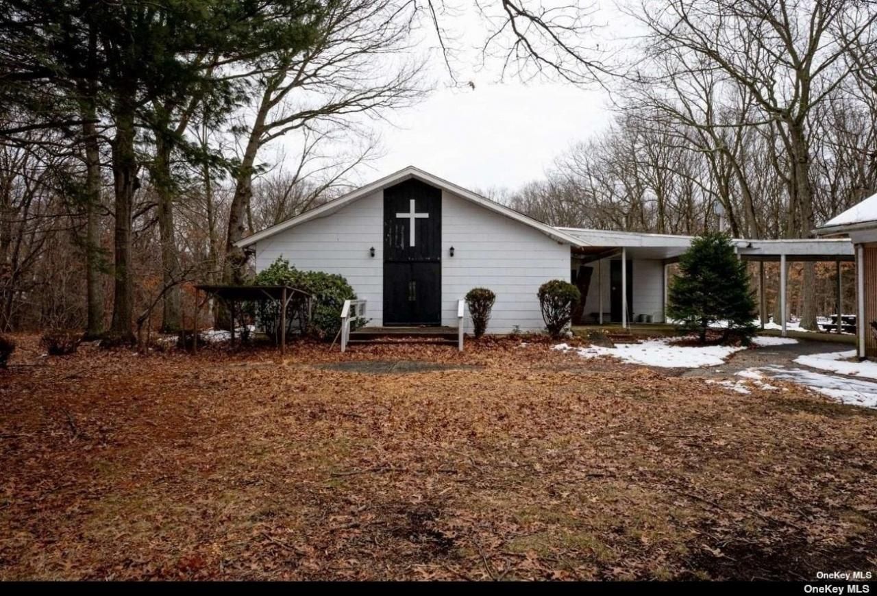 163 Hallock Road, Lake Grove, NY 11755 Main Photo