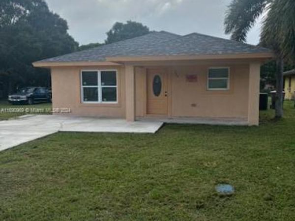 509 N 22nd St, Fort Pierce, FL 34950
