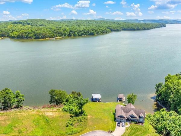 147 Docks Of The Bay Drive, Harriman, TN 37748