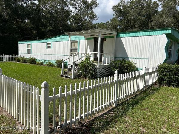 8232 SWAN LAKE Road, Melrose, FL 32666