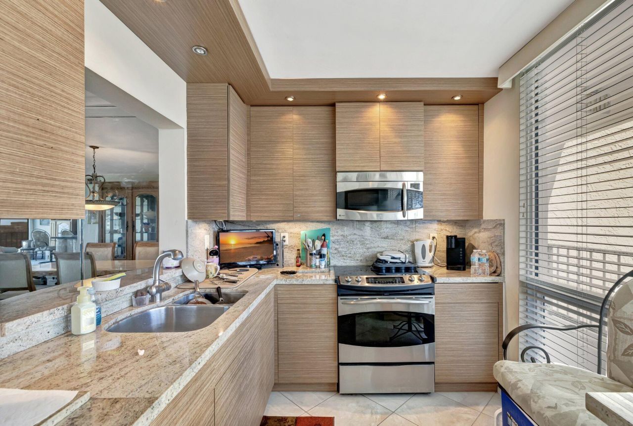 521 N Riverside Drive, Unit 1207, Pompano Beach, FL 33062 Photo