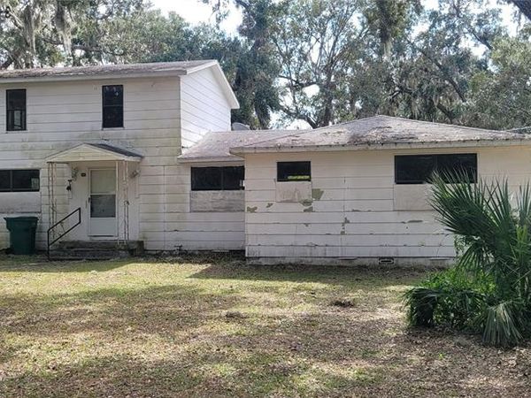 242 OAK HILL ROAD, LADY LAKE, FL 32159