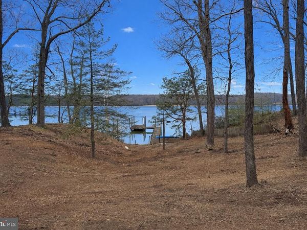 53 BETTS RD, STAFFORD, VA 22554