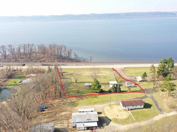 14435 FIXIT LANE, Ferryville, WI 54628