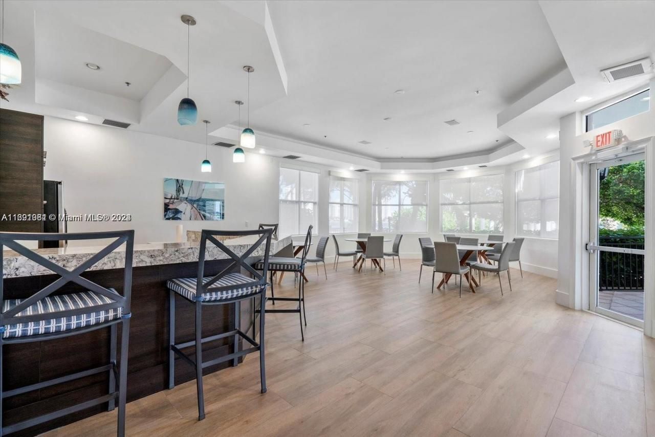 3175 NE 184th St, Unit 3103, Aventura, FL 33160 Photo