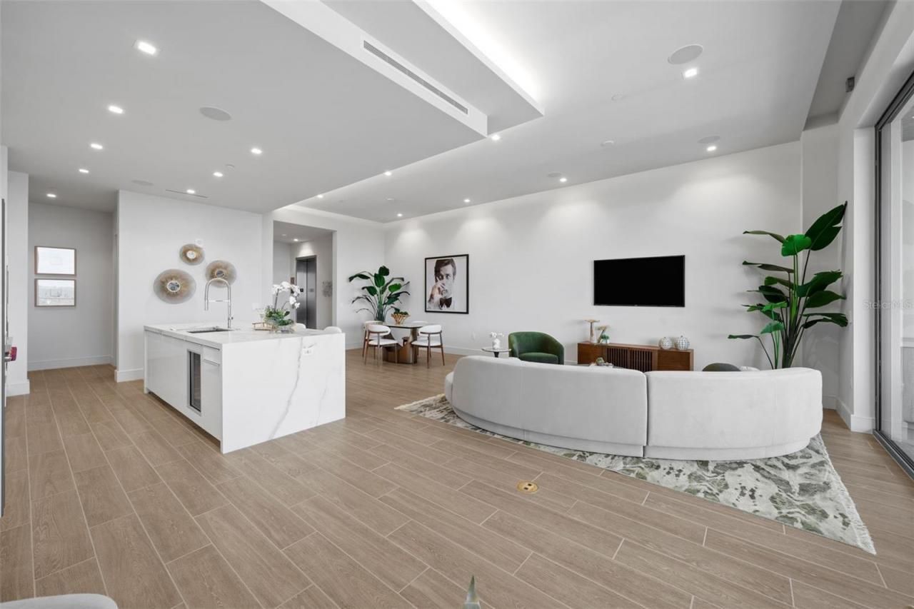 1591 Gulf Of Mexico Drive, Unit 515, Longboat Key, FL 34228 Photo