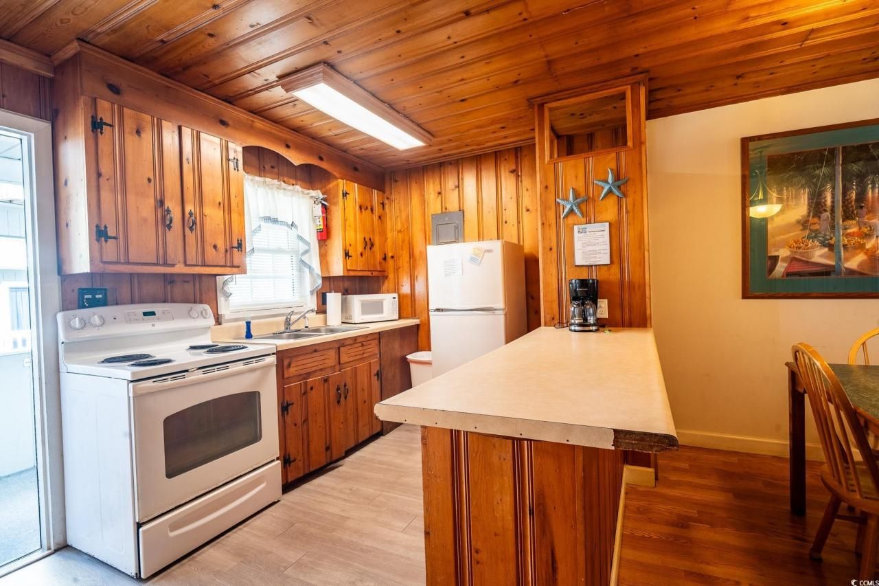 4700 S Ocean Blvd. Photo 4