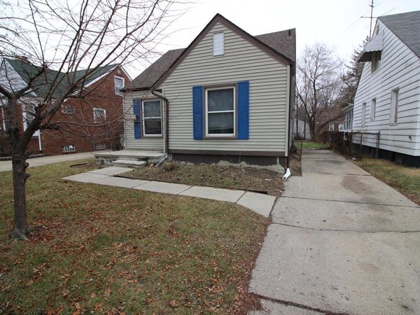 20253 Washtenaw Street, Harper Woods, MI 48225