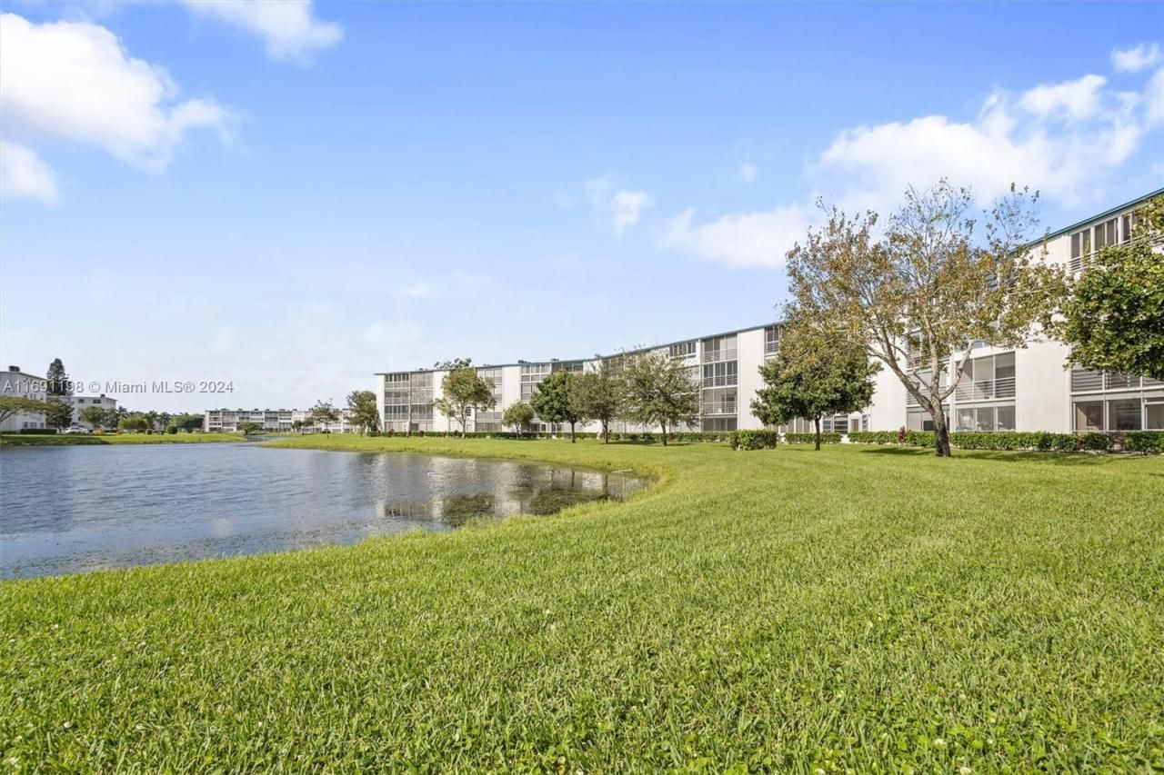 1042 Lincoln C, Unit 1042, Boca Raton, FL 33434 Photo