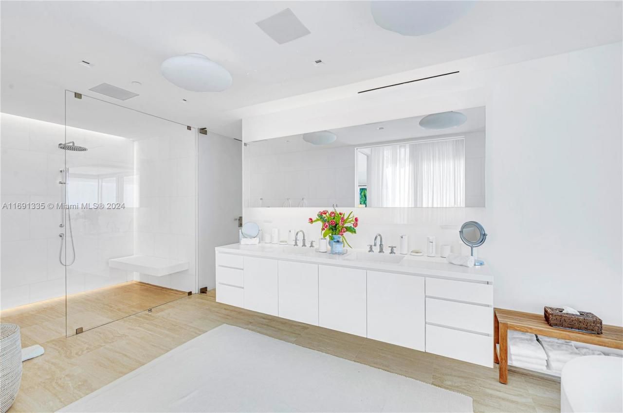 9111 Collins Ave, Unit N-PH6, Surfside, FL 33154 Photo