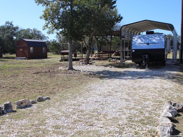 392 private road 1512, Bandera, TX 78003