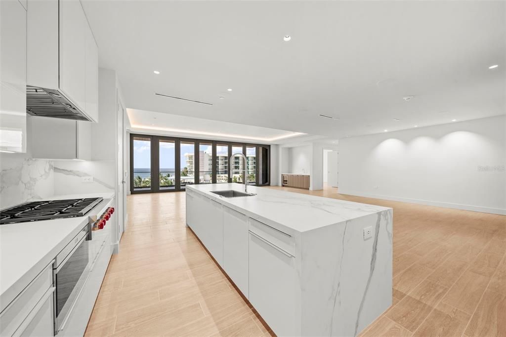 1561 Gulf Of Mexico Drive, Unit 403, Longboat Key, FL 34228 Photo