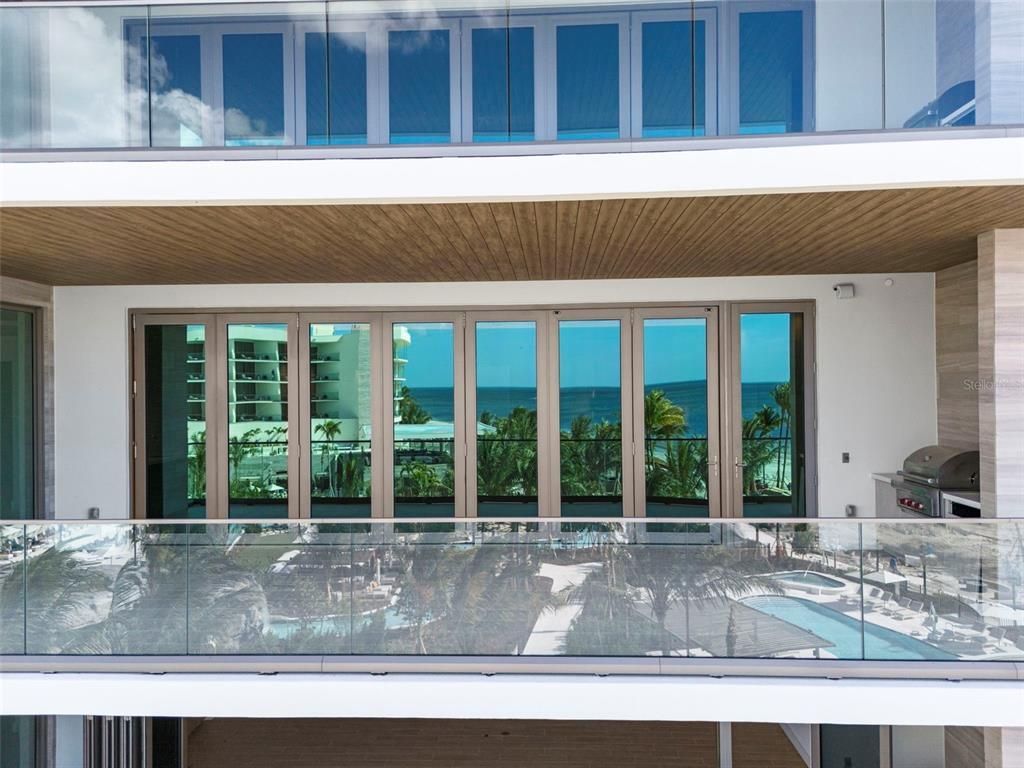 1561 Gulf Of Mexico Drive, Unit 403, Longboat Key, FL 34228 Photo