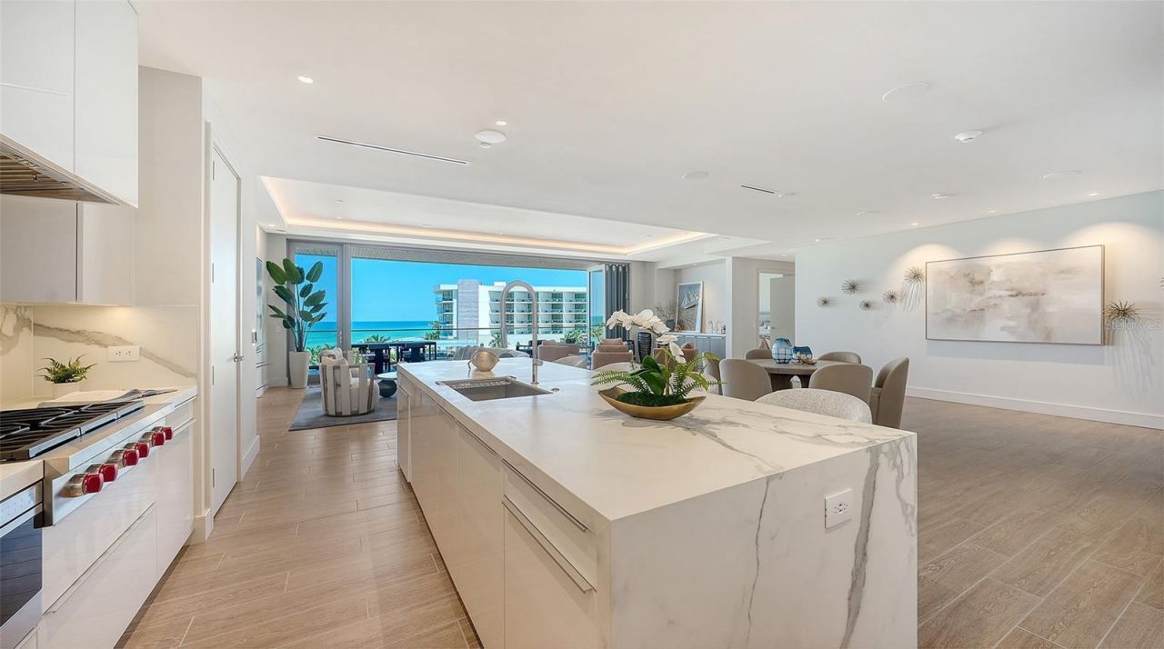 1561 Gulf Of Mexico Drive, Unit 403, Longboat Key, FL 34228 Photo