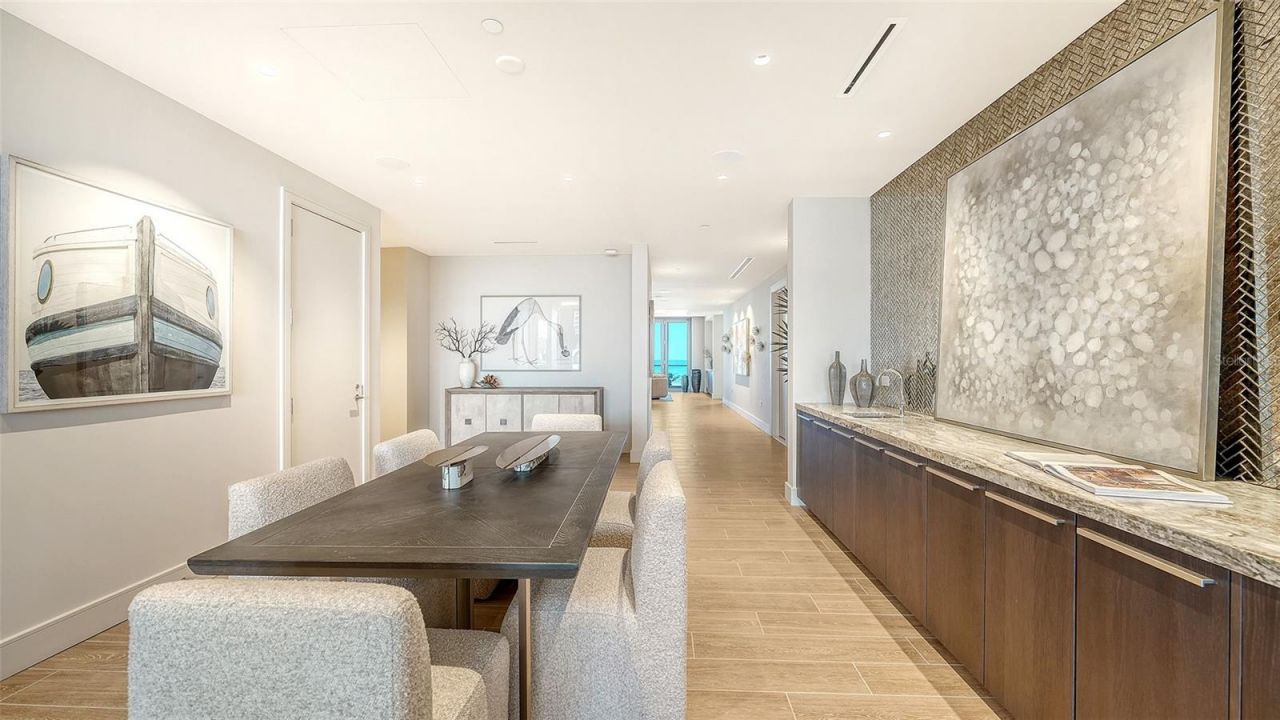 1561 Gulf Of Mexico Drive, Unit 403, Longboat Key, FL 34228 Photo