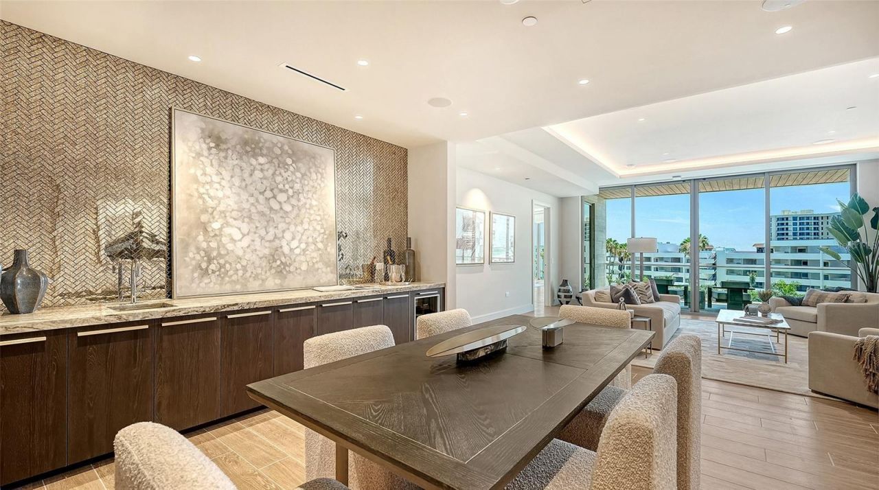 1561 Gulf Of Mexico Drive, Unit 403, Longboat Key, FL 34228 Photo