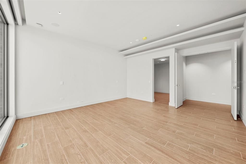 1561 Gulf Of Mexico Drive, Unit 403, Longboat Key, FL 34228 Photo