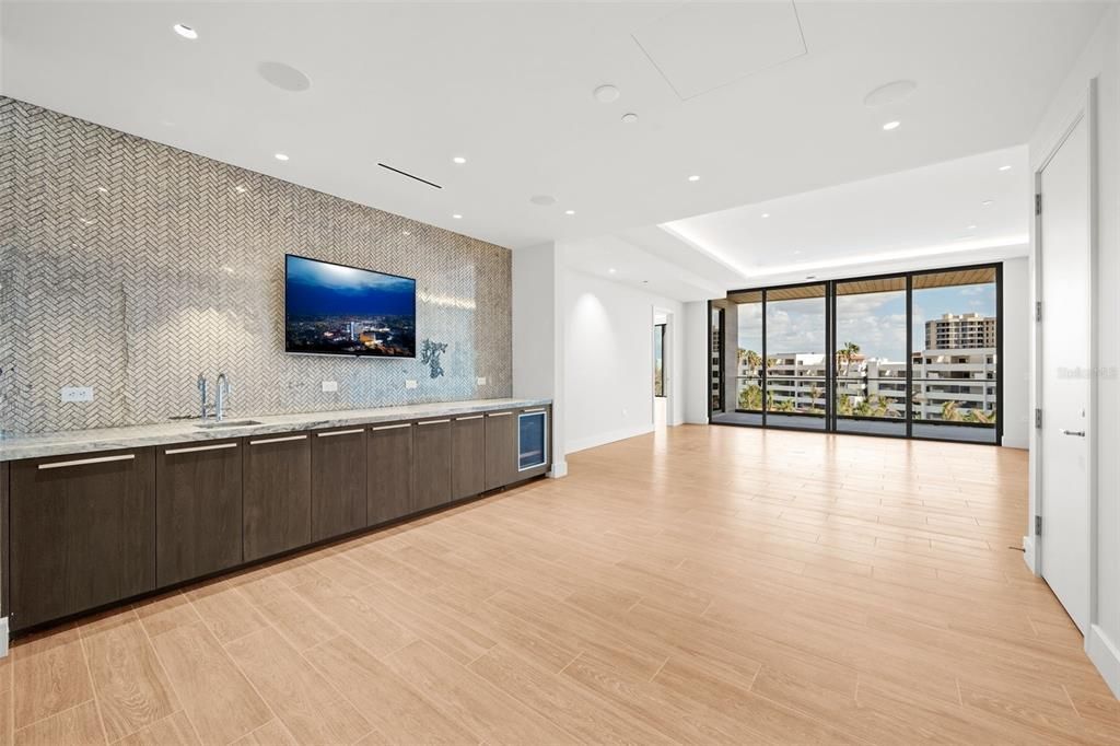 1561 Gulf Of Mexico Drive, Unit 403, Longboat Key, FL 34228 Photo