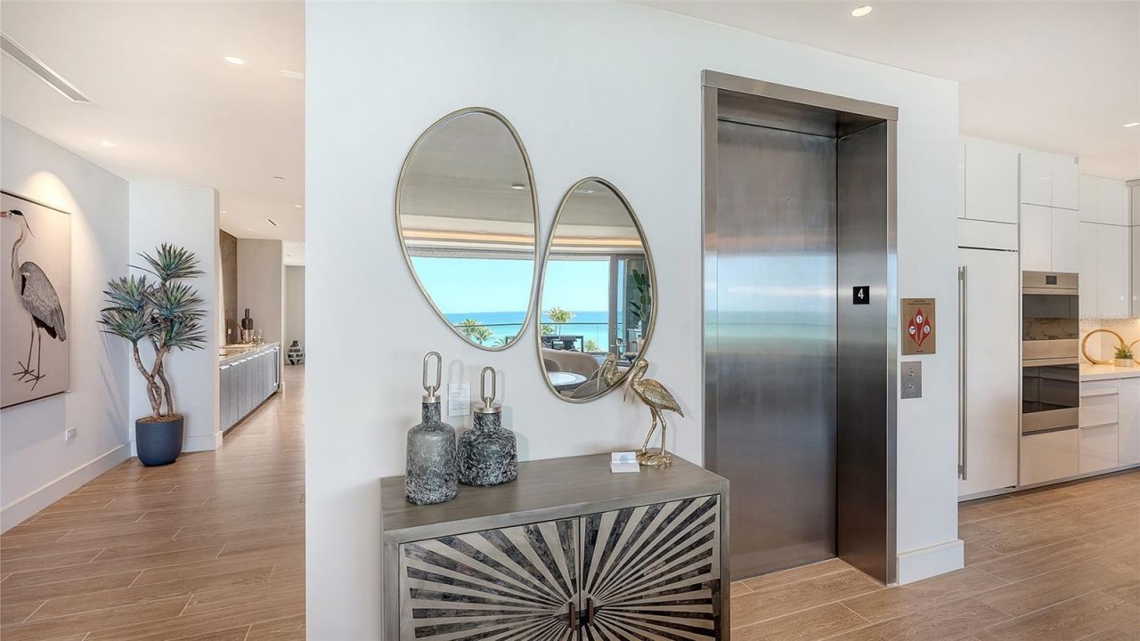1561 Gulf Of Mexico Drive, Unit 403, Longboat Key, FL 34228 Photo