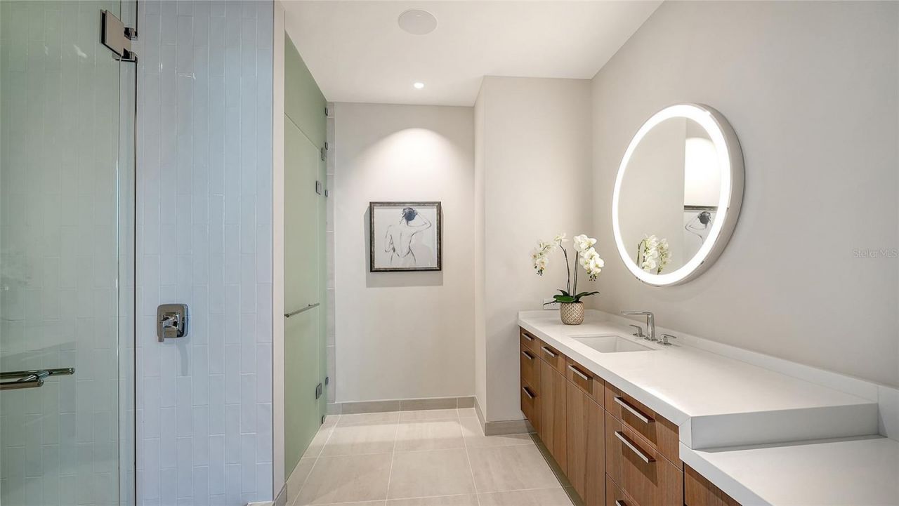 1561 Gulf Of Mexico Drive, Unit 403, Longboat Key, FL 34228 Photo