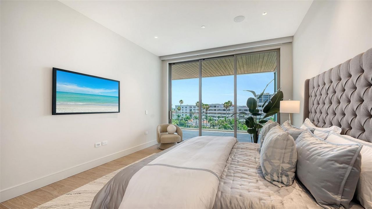 1561 Gulf Of Mexico Drive, Unit 403, Longboat Key, FL 34228 Photo