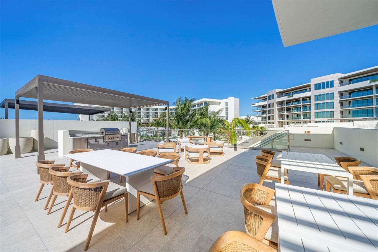 1561 Gulf Of Mexico Drive, Unit 403, Longboat Key, FL 34228 Photo