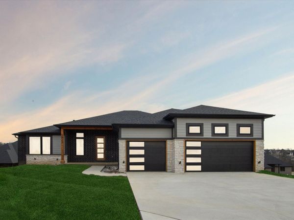 5922 S Holland Avenue, Springfield, MO 65810