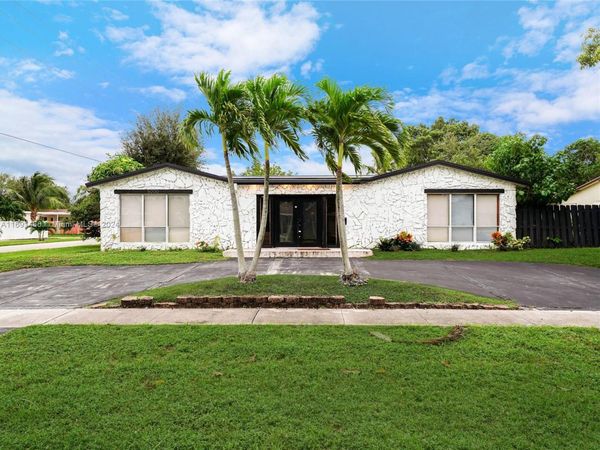 5000 Grant St, Hollywood, FL 33021