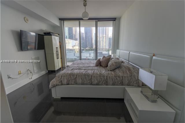 92 SW 3rd St, Unit 1802, Miami, FL 33130 Photo
