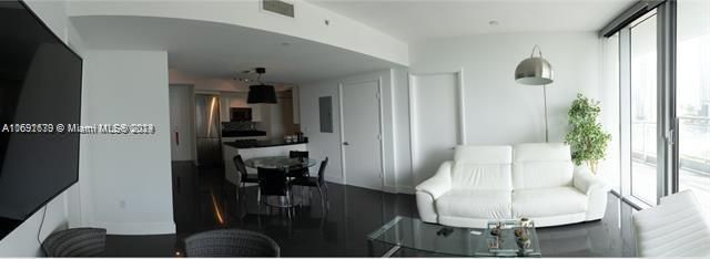 92 SW 3rd St, Unit 1802, Miami, FL 33130 Photo