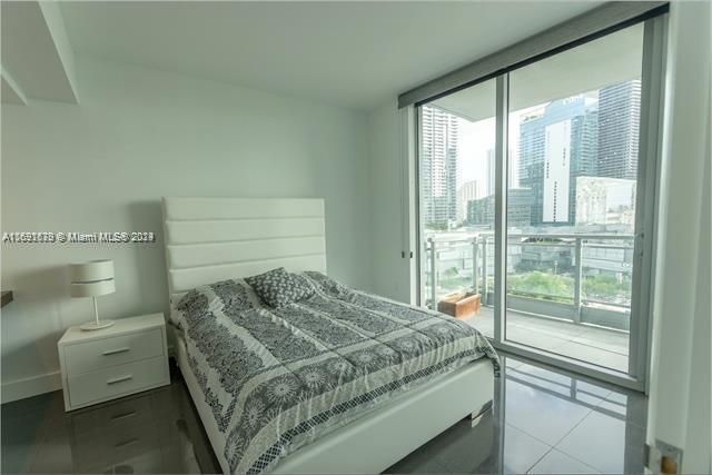 92 SW 3rd St, Unit 1802, Miami, FL 33130 Photo