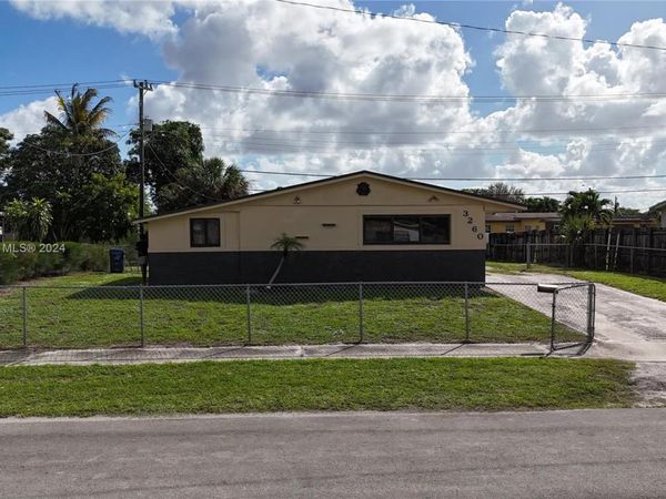 3260 NW 209th Ter, Miami Gardens, FL 33056
