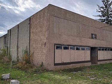 3310 WADSWORTH Road, Buena Vista Twp, MI 48601